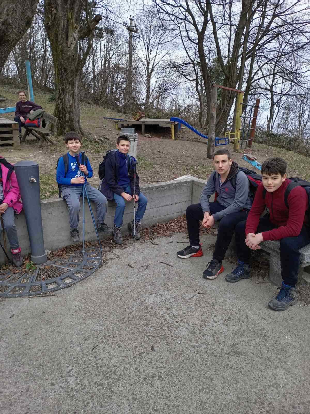 IMG-37704a3fc9ec0a9154cb9bd875bbc8ff-V