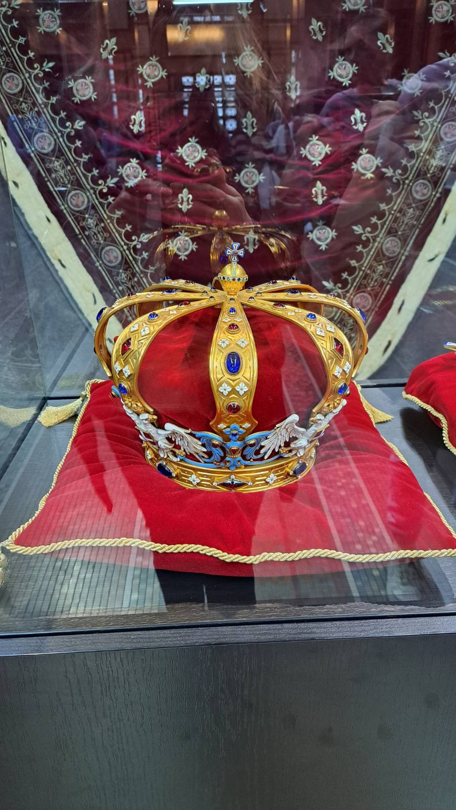 IMG-965d615406b69abac90e6e01fc9c182a-V