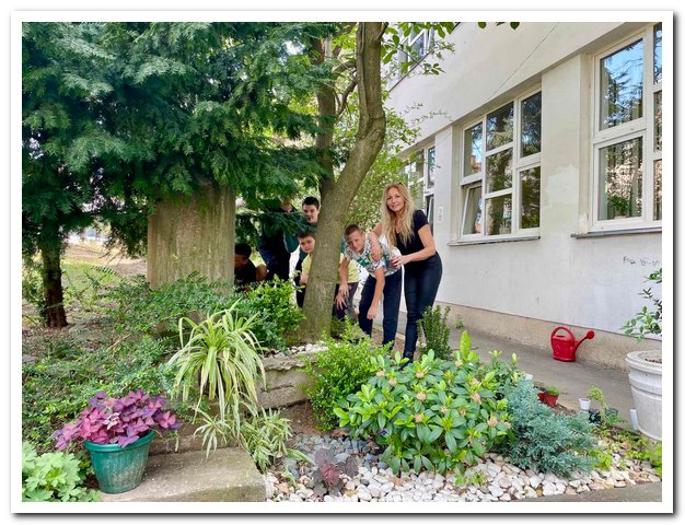 IMG-7903946412078f9d17fab7d7b513ba0c-V