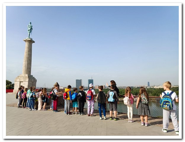 IMG-eec97cc4774b25a9af11a1a50804d3c5-V