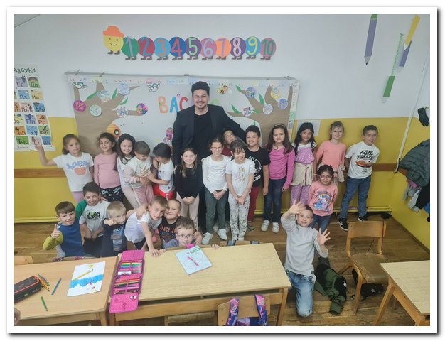 IMG-782fe1a157eb22f2c849b2a74a10a45d-V