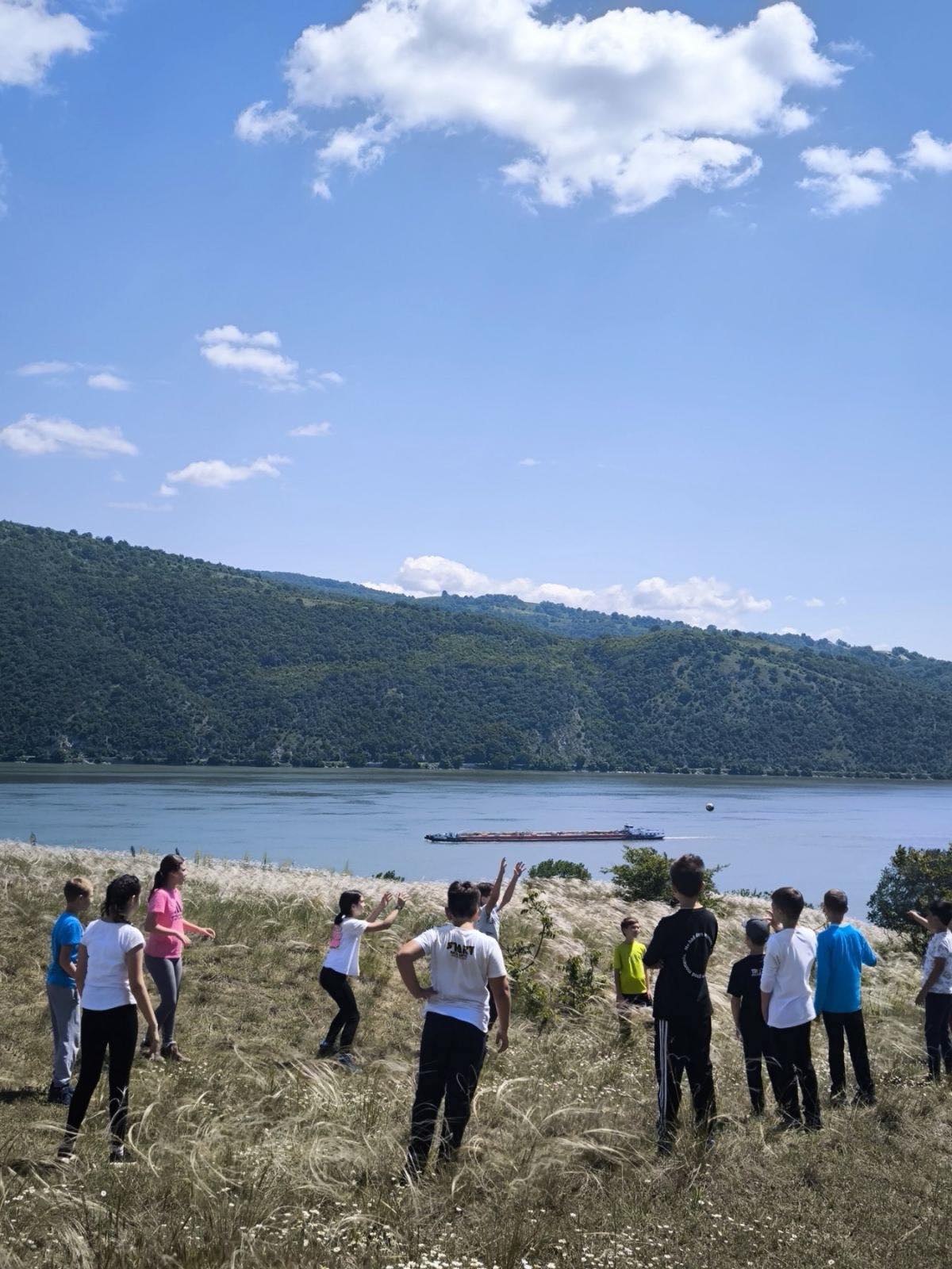 IMG-b1586f274e3224cf9313676ccfd54822-V